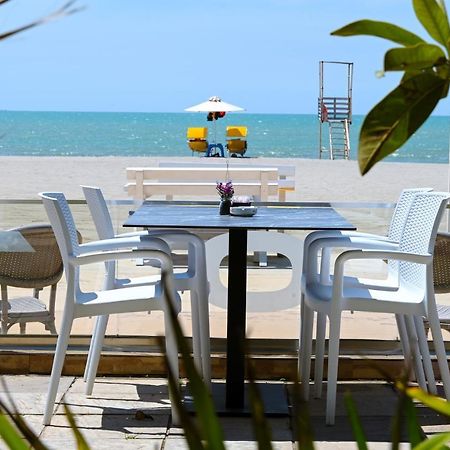 Hotel Andi Драч Екстериор снимка