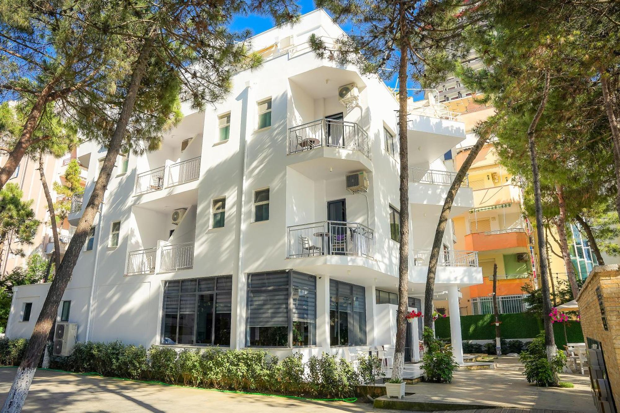 Hotel Andi Драч Екстериор снимка