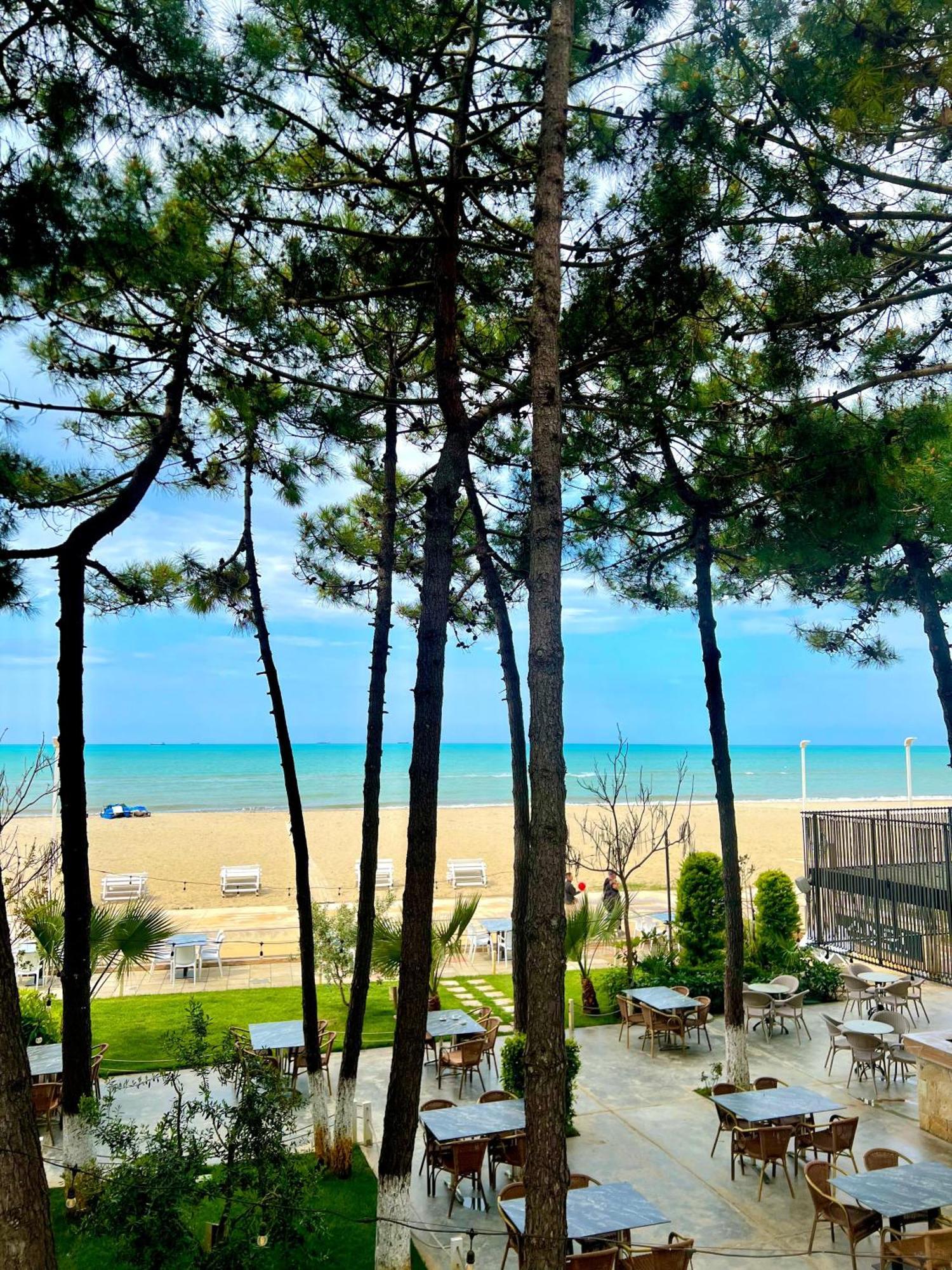Hotel Andi Драч Екстериор снимка